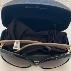 Salvatore farragamo sunglasses with tags new